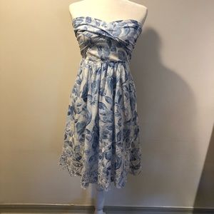 White House Black Market strapless dress 4P floral